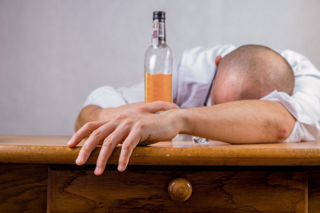 alcohol-hangover-man