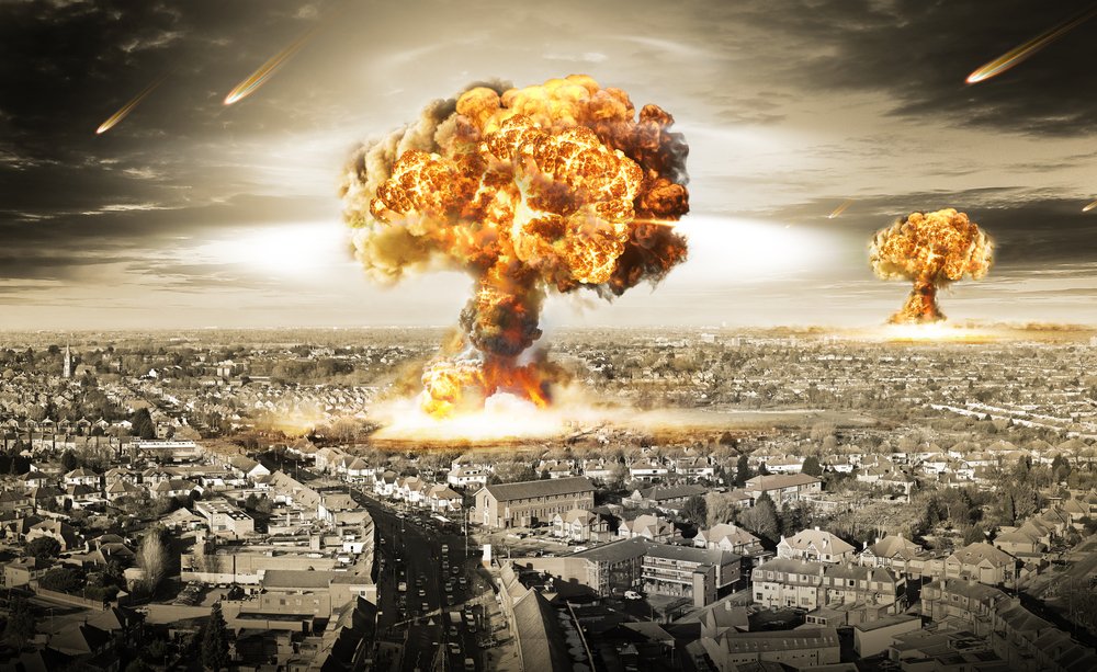 Nuclear war explosion in city mushroom cloud