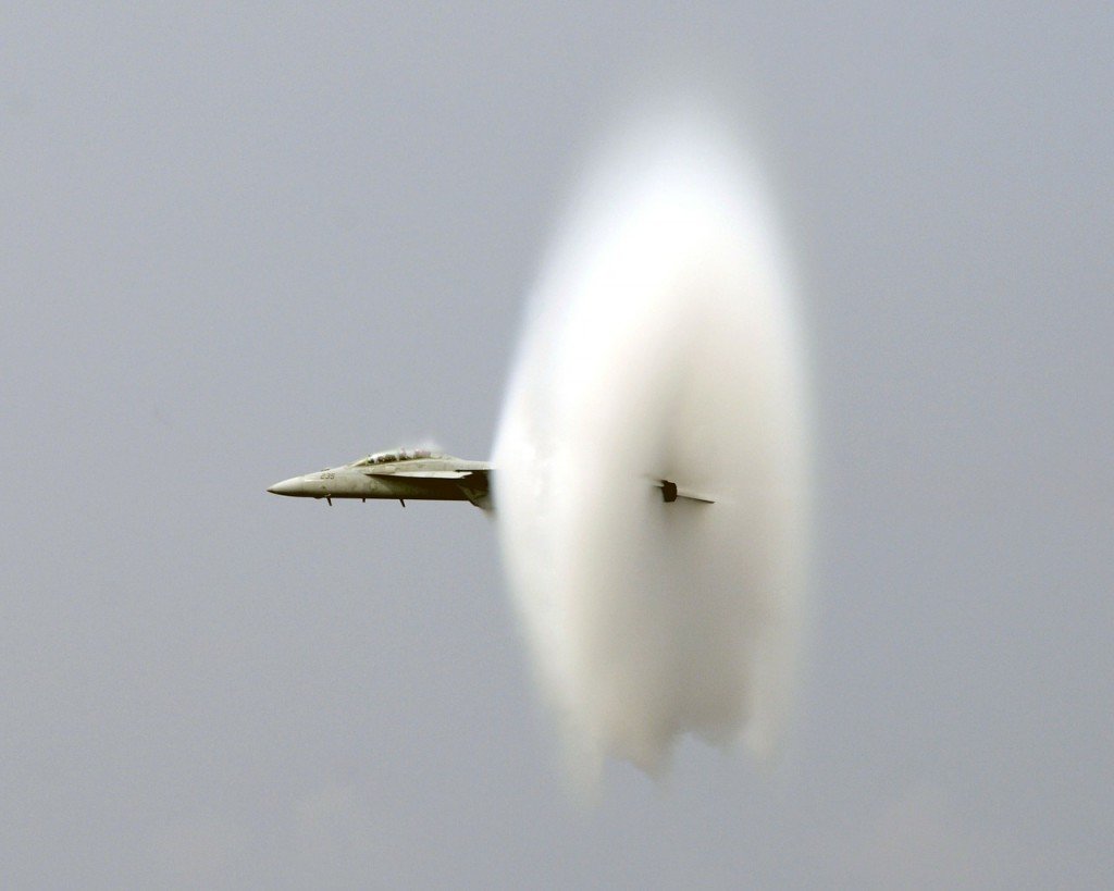 Fighter jet breaking the sound barrier & making sonic boom