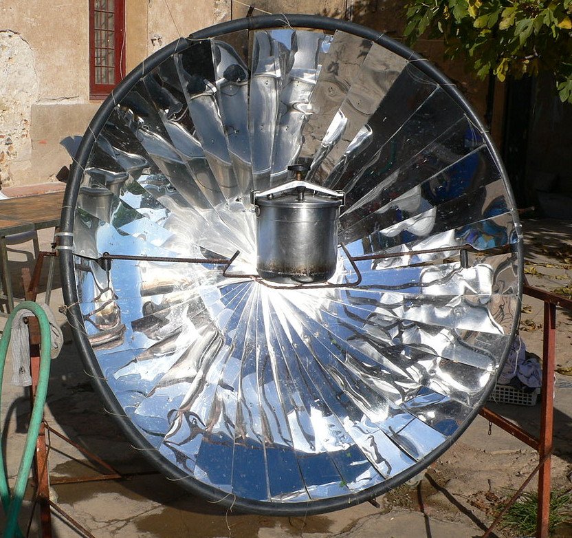 Solar autoclave