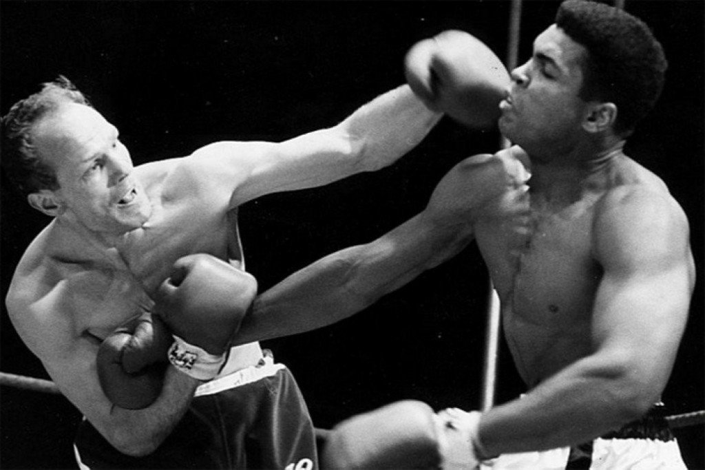 Muhammed Ali vs Henry Cooper boxing fight