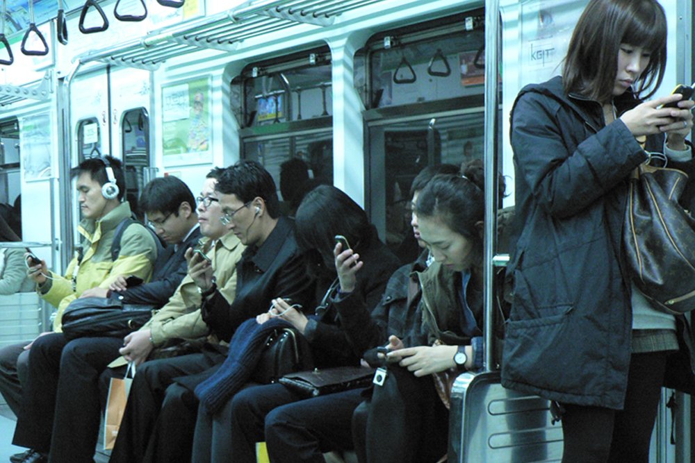 people using smartphone