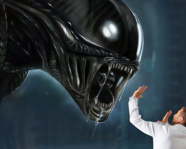 alien fight with man
