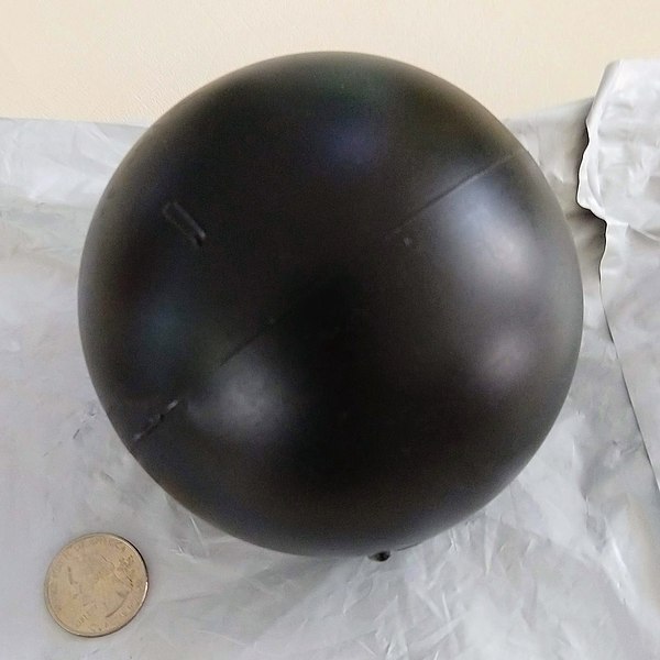 A single shade ball