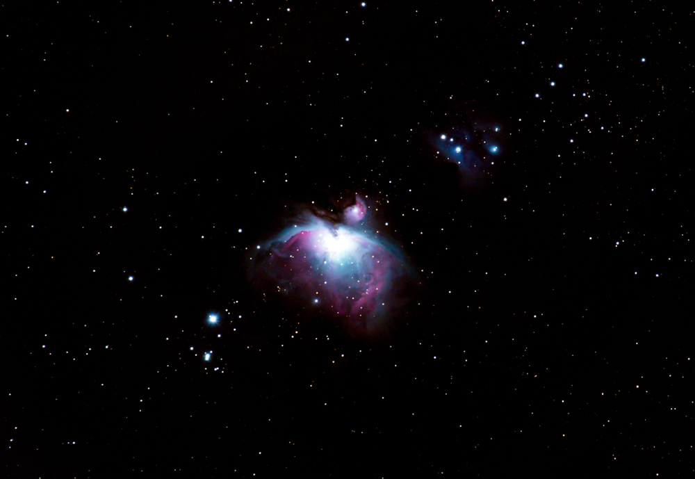 M42 Orion nebula molecular clouds in interstellar deep space( Can Inellioglu)s