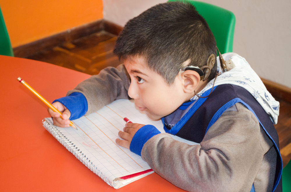 Mexico City, Mexico. 16 Nov 2018 Deaf Kid taking notes on the school - Image(Kalah_R)S