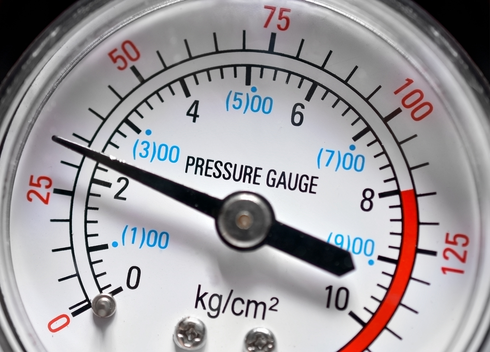 Pressure gauge, manometer closeup(Ensuper)s