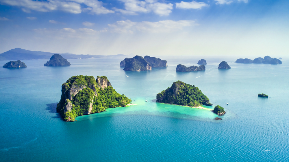 Thailand green lush tropical island in a blue and turquoise sea(Huw Penson)S