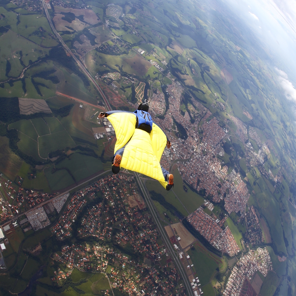 skydiver yellow wing suit flying(Rick Neves)S