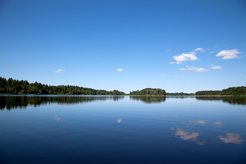 Blue sky and blue lake(Evgeniia Ozerkina)s