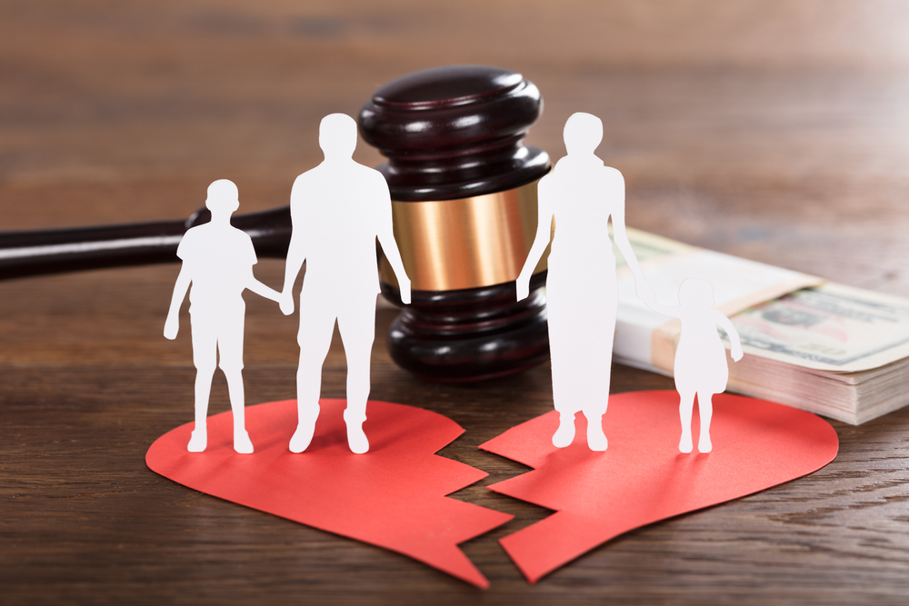 Gavel And Paper Family Representing Divorce On Wooden Desk(Andrey_Popov)s