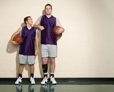Tall and short basketball players(XiXinXing)S