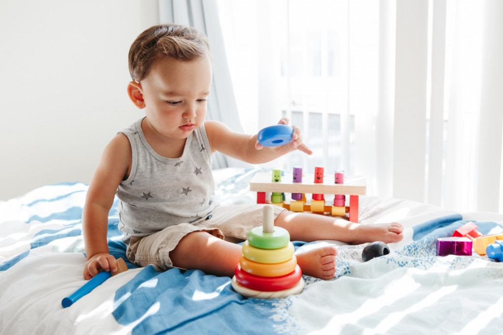 baby-child-playing-sensor-kinetic-toy-stacking-blocks-hand-brain-development-fine-motor-skills_t20_xXo9Z2