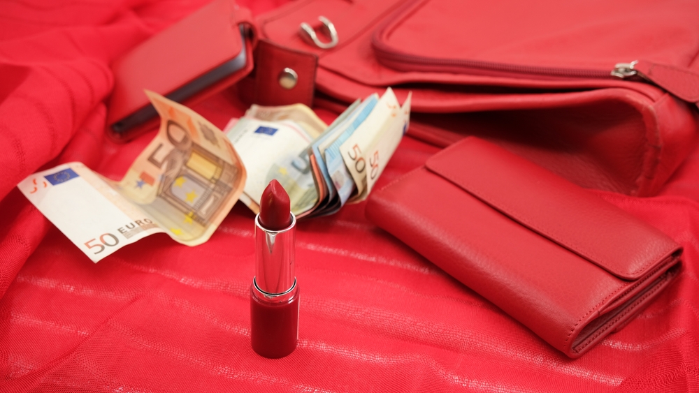 Red,Purse,,Red,Wallets,,Banknotes,And,A,Red,Lipstick,,On
