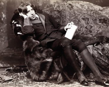 Oscar,Wilde,,(1854-1900),Irish,Literary,Genuis,,In,Flamboyant,Costume.,1882